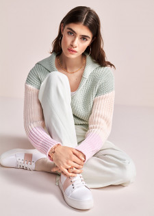 PULLOVER WITH TRICOLOR-BLOCKING