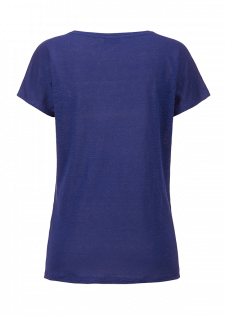 t-shirt with sleeve